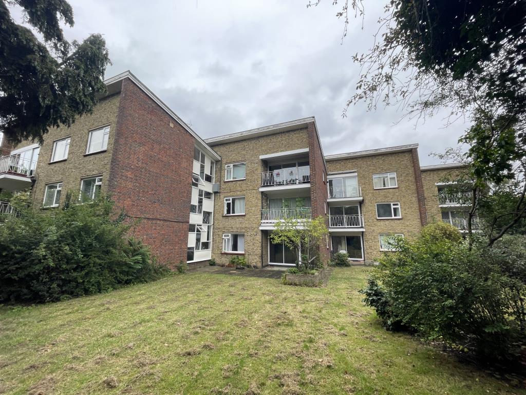 Lot: 79 - HEAD LEASE GROUND RENT INVESTMENT SECURED ON 12 RESIDENTIAL FLATS AND ASSOCIATED GARAGES - 